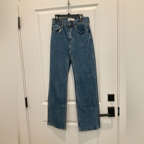 Abercrombie & Fitch Curve Love High Rise 90s Relaxed Jean - Picture 2 of 4
